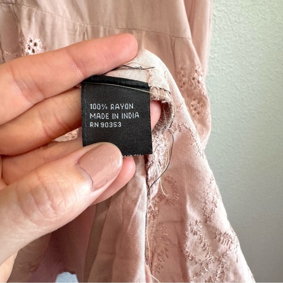 J Gee Women's 1X Pink Popover Blouse Eyelette Boho Rayon Floral Casual High Low - Picture 6 of 11